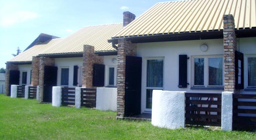 Villa Osrodek Domino à Dźwirzyno Extérieur photo